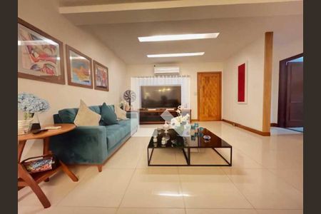 Casa à venda com 4 quartos, 332m² em Jardim Guanabara, Rio de Janeiro