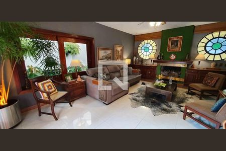 Casa à venda com 5 quartos, 600m² em Jardim Leonor, São Paulo