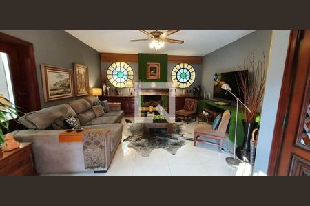 Casa à venda com 5 quartos, 600m² em Jardim Leonor, São Paulo