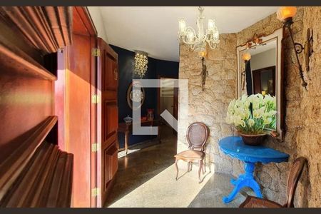 Casa à venda com 5 quartos, 600m² em Jardim Leonor, São Paulo