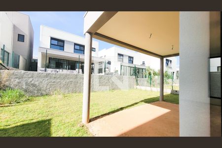 Quintal de casa de condomínio à venda com 3 quartos, 220m² em Loteamento Alphaville Campinas, Campinas