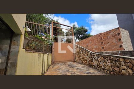 Garagem de casa à venda com 4 quartos, 700m² em Santa Lúcia, Belo Horizonte