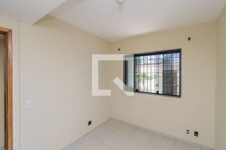 Quarto 1 de apartamento para alugar com 2 quartos, 70m² em Vila Kosmos, Rio de Janeiro