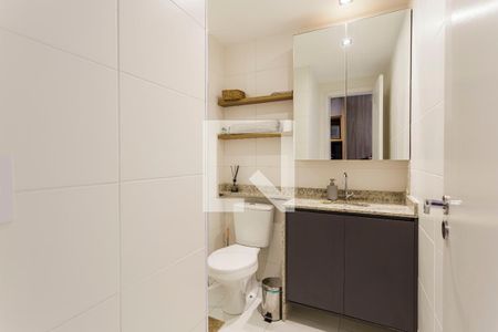 Banheiro de kitnet/studio para alugar com 1 quarto, 24m² em Vila Olímpia, São Paulo