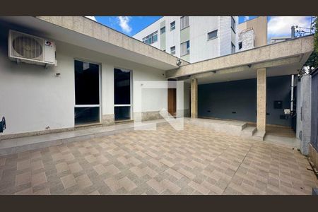 Vagas de garagem de casa à venda com 3 quartos, 287m² em Serra, Belo Horizonte