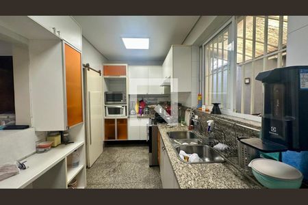 Cozinha de casa à venda com 3 quartos, 287m² em Serra, Belo Horizonte