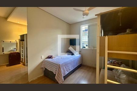 Quarto de casa à venda com 3 quartos, 287m² em Serra, Belo Horizonte