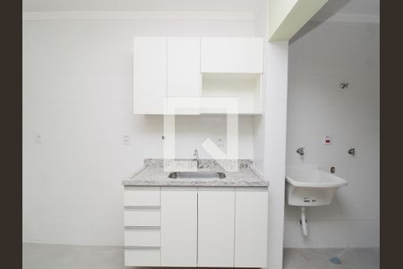 Sala/Cozinha de apartamento para alugar com 1 quarto, 28m² em Vila Medeiros, São Paulo