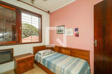 Quarto 2 de casa à venda com 3 quartos, 226m² em Jardim Sabará, Porto Alegre