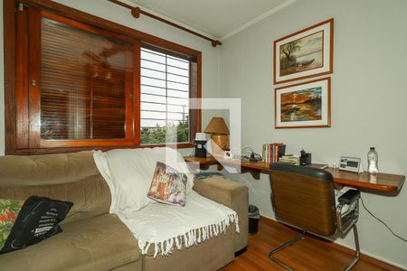 Escritório de casa à venda com 3 quartos, 226m² em Jardim Sabará, Porto Alegre