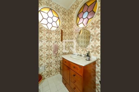 Lavabo de casa à venda com 3 quartos, 226m² em Jardim Sabará, Porto Alegre