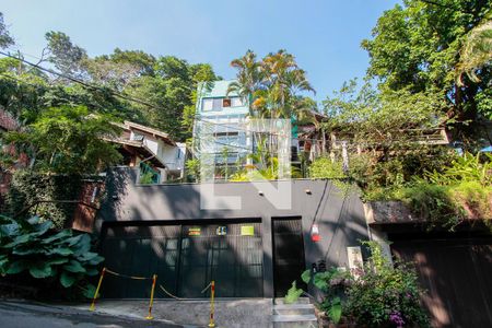 Fachada de casa de condomínio para alugar com 4 quartos, 560m² em Itanhangá, Rio de Janeiro