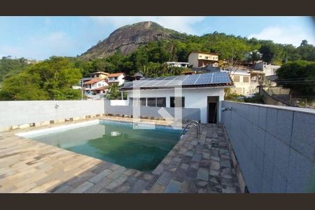 Casa à venda com 5 quartos, 605m² em São Francisco, Niterói