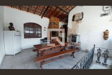 Casa à venda com 5 quartos, 605m² em São Francisco, Niterói