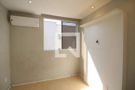 Quarto 1 de apartamento para alugar com 2 quartos, 45m² em Taquara, Rio de Janeiro