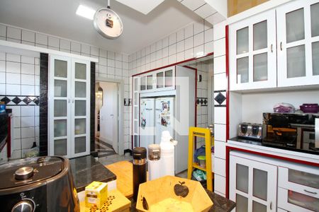 Cozinha de apartamento à venda com 2 quartos, 188m² em Pinheiros, São Paulo