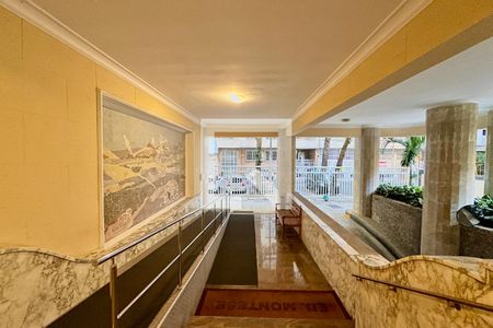 Portaria de apartamento à venda com 4 quartos, 213m² em Leme, Rio de Janeiro