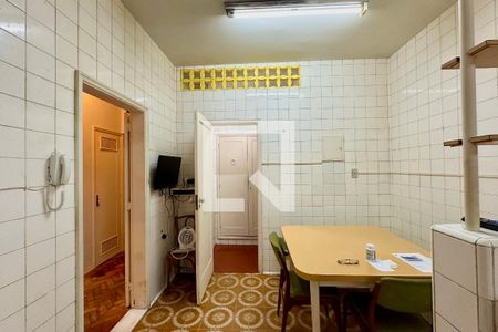 Cozinha de apartamento à venda com 4 quartos, 213m² em Leme, Rio de Janeiro