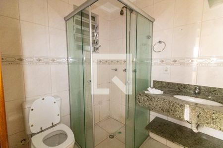 Banheiro de apartamento para alugar com 1 quarto, 44m² em Partenon, Porto Alegre