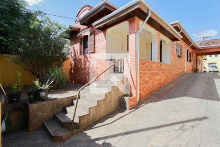 Garagem de casa à venda com 4 quartos, 212m² em Chora Menino, São Paulo