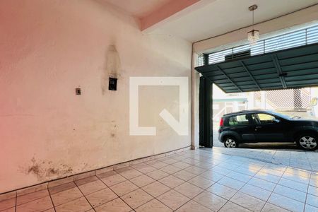 Garagem de casa à venda com 8 quartos, 190m² em Jardim Santa Cecilia, Guarulhos