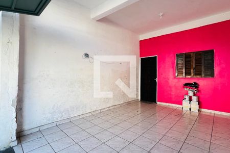Garagem de casa à venda com 8 quartos, 190m² em Jardim Santa Cecilia, Guarulhos