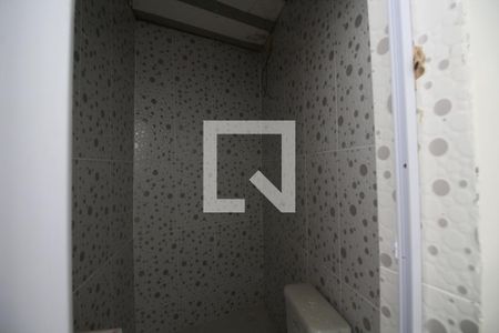 Banheiro de kitnet/studio à venda com 1 quarto, 27m² em Taquara, Rio de Janeiro