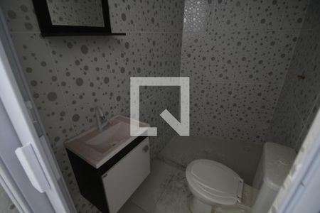 Banheiro de kitnet/studio à venda com 1 quarto, 27m² em Taquara, Rio de Janeiro