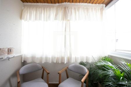 Sala de apartamento à venda com 3 quartos, 75m² em Vila Moinho Velho, São Paulo