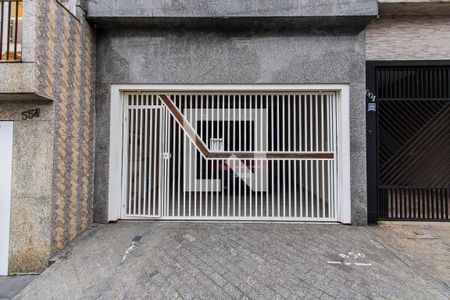 Fachada de casa à venda com 3 quartos, 178m² em Vila Nhocuné, São Paulo