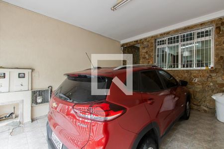 Garagem de casa à venda com 3 quartos, 178m² em Vila Nhocuné, São Paulo