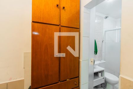 Quarto de Serviço de casa à venda com 3 quartos, 178m² em Vila Nhocuné, São Paulo