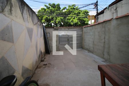 Garagem de casa à venda com 1 quarto, 102m² em Penha, Rio de Janeiro