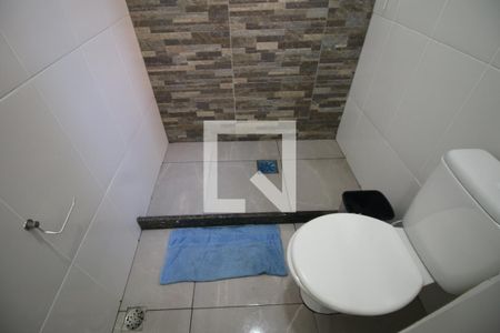 Banheiro da Suíte de casa à venda com 1 quarto, 102m² em Penha, Rio de Janeiro