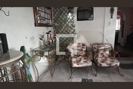 Casa à venda com 3 quartos, 240m² em Vila Marina, São Paulo