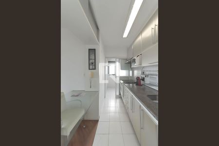 Cozinha de apartamento à venda com 2 quartos, 50m² em Cidade Monções, São Paulo