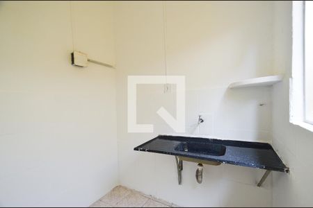 Cozinha de kitnet/studio para alugar com 2 quartos, 50m² em Cachoeirinha, Belo Horizonte