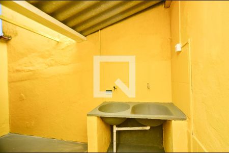 Area serviço de kitnet/studio para alugar com 2 quartos, 50m² em Cachoeirinha, Belo Horizonte