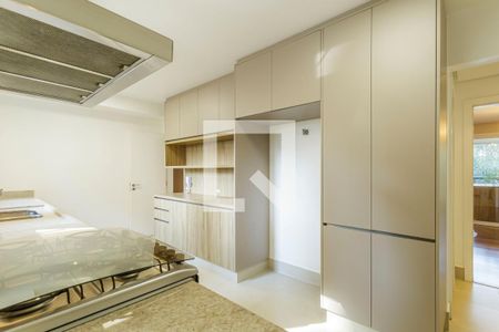 Cozinha de apartamento à venda com 3 quartos, 226m² em Vila Nova Conceição, São Paulo