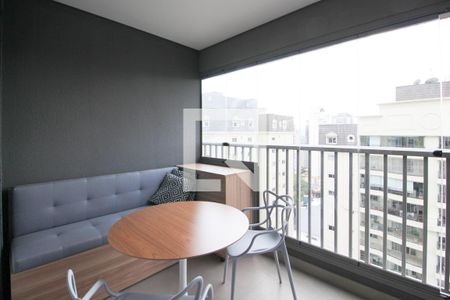 Varanda de kitnet/studio para alugar com 1 quarto, 26m² em Moema, São Paulo