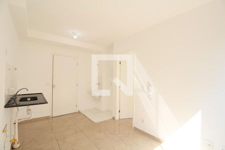 Sala/Cozinha de apartamento para alugar com 1 quarto, 27m² em Vila Nova das Belezas, São Paulo
