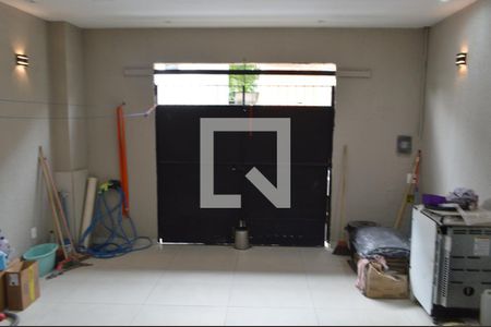 Garagem  de casa de condomínio à venda com 3 quartos, 180m² em Jacarepaguá, Rio de Janeiro