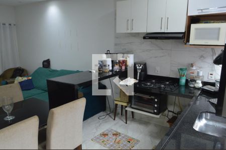 Cozinha de casa de condomínio à venda com 3 quartos, 180m² em Jacarepaguá, Rio de Janeiro