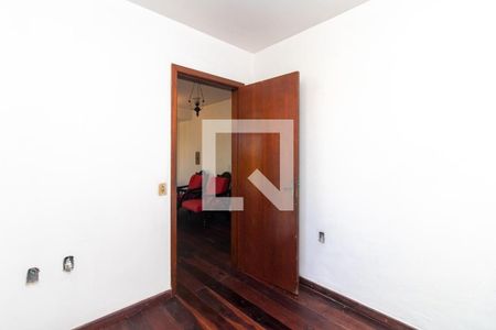 Quarto 1 de casa à venda com 5 quartos, 300m² em Cavalhada, Porto Alegre