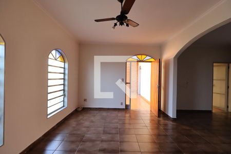 Sala de casa para alugar com 4 quartos, 161m² em Pqe Bandeirantes, Ribeirão Preto