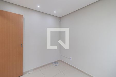 Quarto 1 de apartamento à venda com 2 quartos, 40m² em Vila Nova, Porto Alegre
