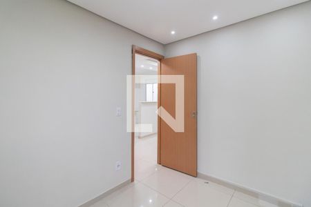 Quarto 1 de apartamento à venda com 2 quartos, 40m² em Vila Nova, Porto Alegre
