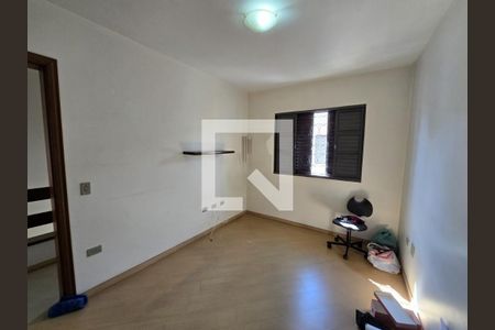 Casa à venda com 4 quartos, 179m² em Vila Gomes, São Paulo