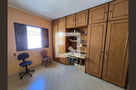 Casa à venda com 4 quartos, 179m² em Vila Gomes, São Paulo