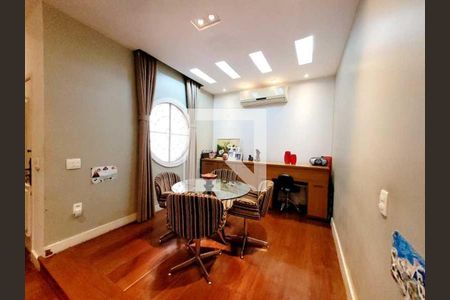 Casa à venda com 3 quartos, 218m² em Engenho de Dentro, Rio de Janeiro